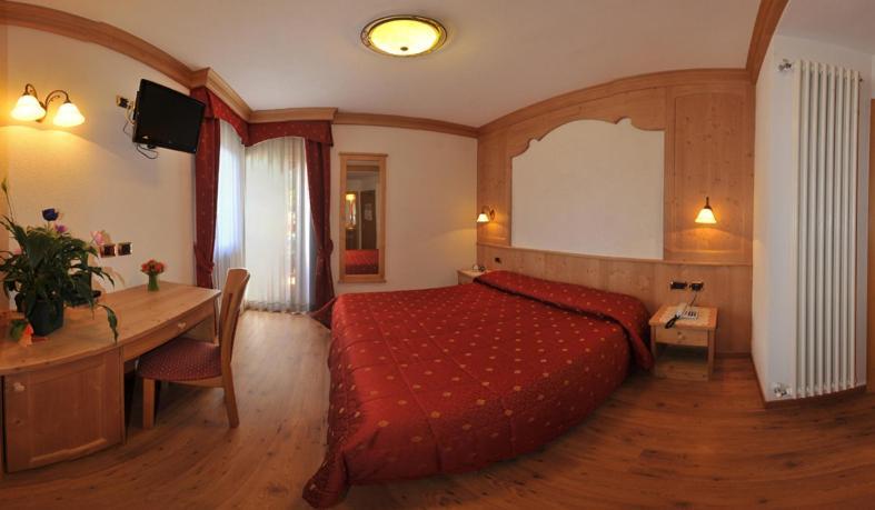 Hotel Zirmes Моэна Экстерьер фото